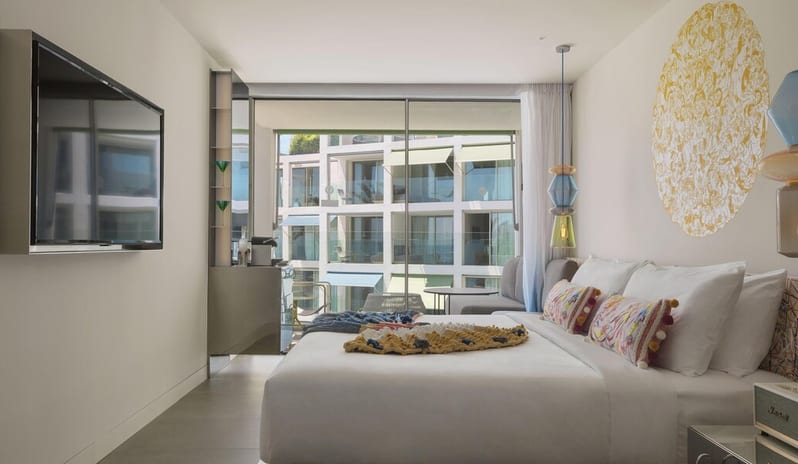 FABULOUS ROOM